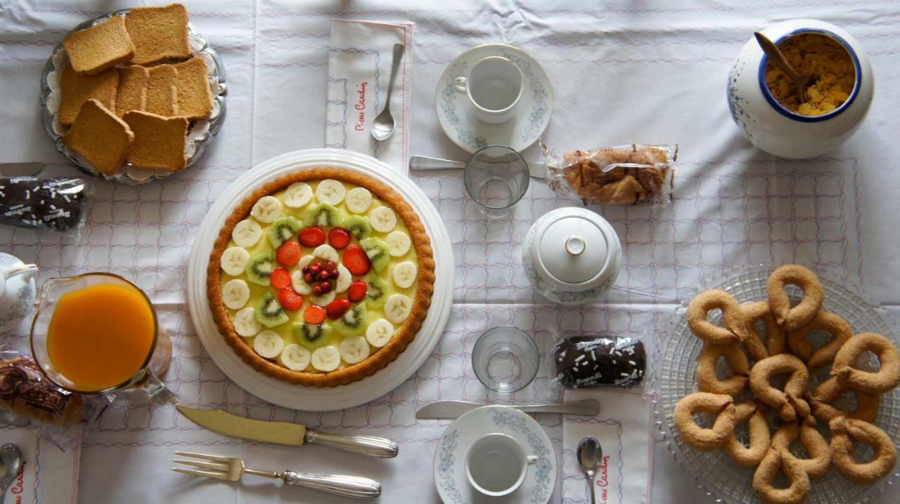 Il Piccione Viaggiatore Banchette D'Ivrea Luaran gambar